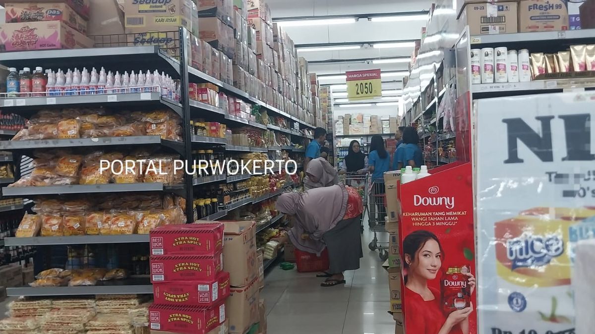 Gretta Store: Santapan Harian yang Menghangatkan Hati di Jantung Cilacap